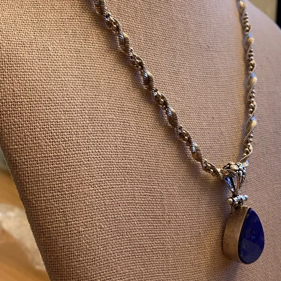 Beautiful Sarah Coventry 925 silver lapis lazuli pendant on an Italy twist chain - Picture 14 of 14